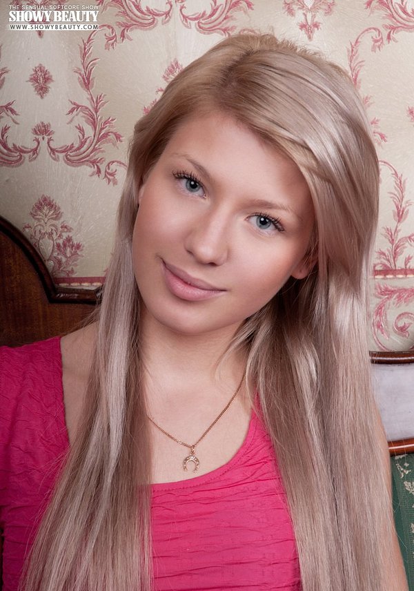 Виктория, 32
